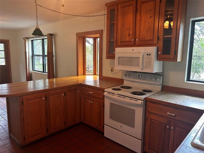 Building Photo - 4827 Eck Ln