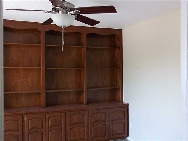 Building Photo - 6733 Brisa Del Mar Dr