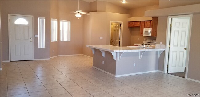 Building Photo - 4873 Castilla Dr