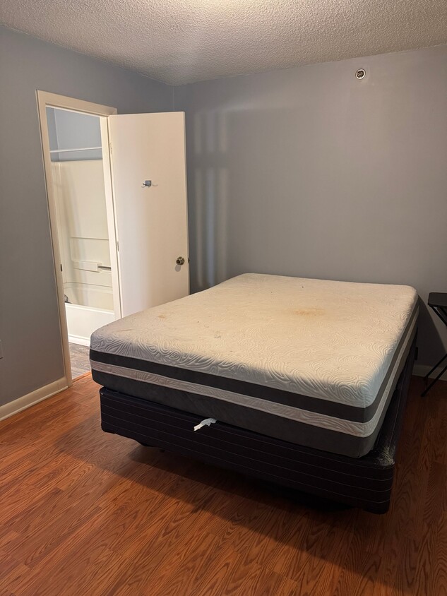 Photo - 1431 Collegiate Cir (Raleigh, NC)