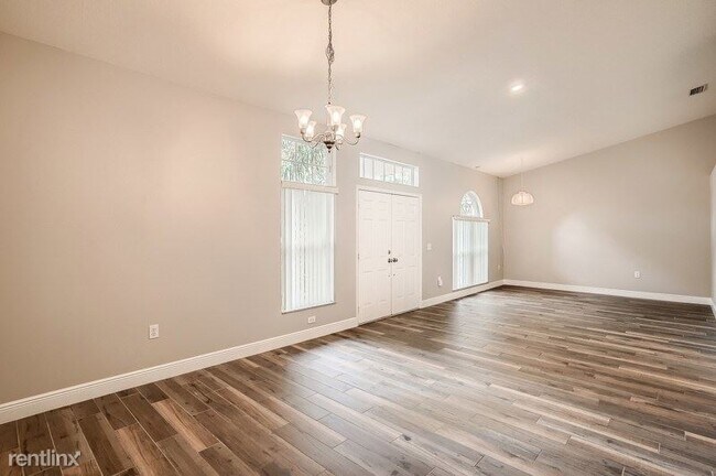 Foto del edificio - 4 br, 3 bath House - 2727 Villa Drive