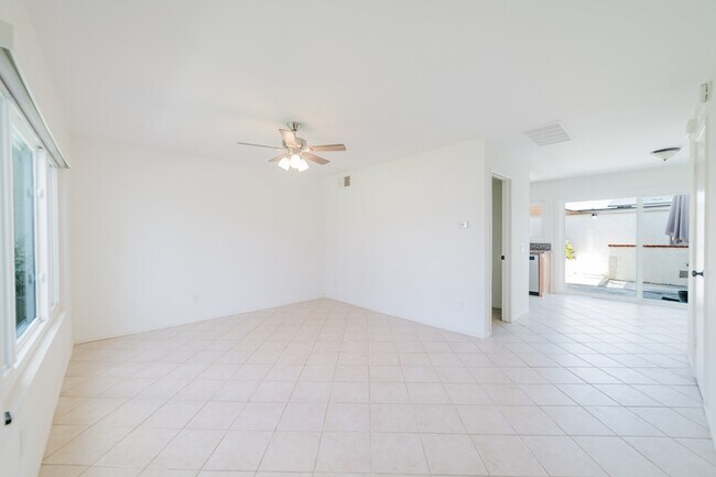 Foto del edificio - 4154 Baycliff Way