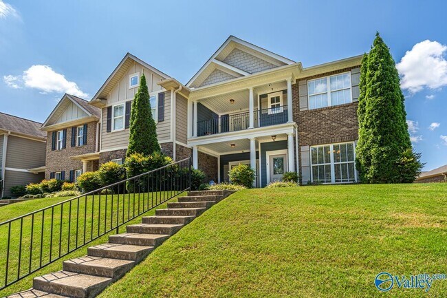 Foto del edificio - 111 Golden Rod Ln