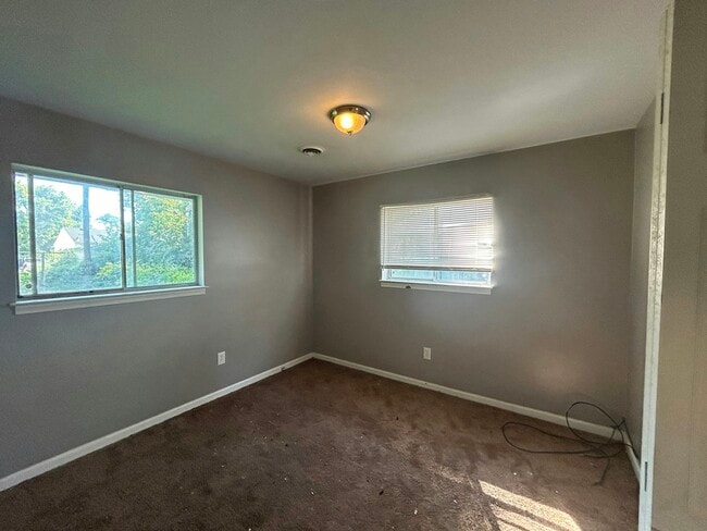 Foto del edificio - 1599 Magnolia Dr