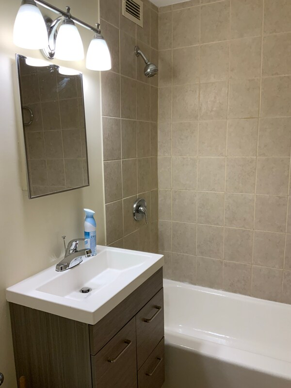 Foto del edificio - 1400 E 55th Pl