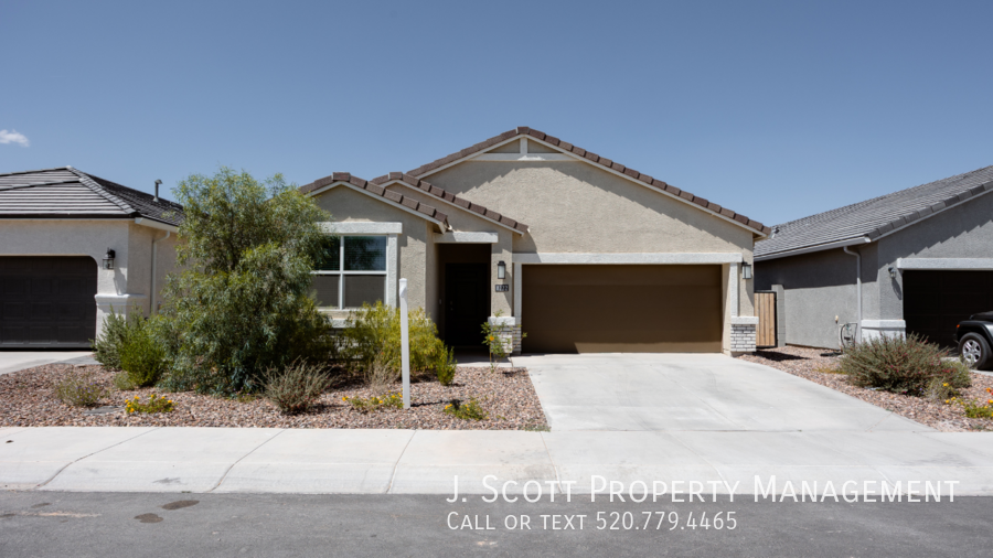 Foto principal - 8222 W Clemente Wy