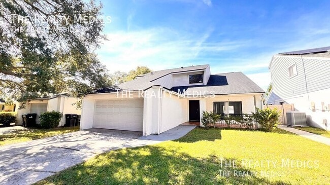 Foto del edificio - 430 Red Coat Ln