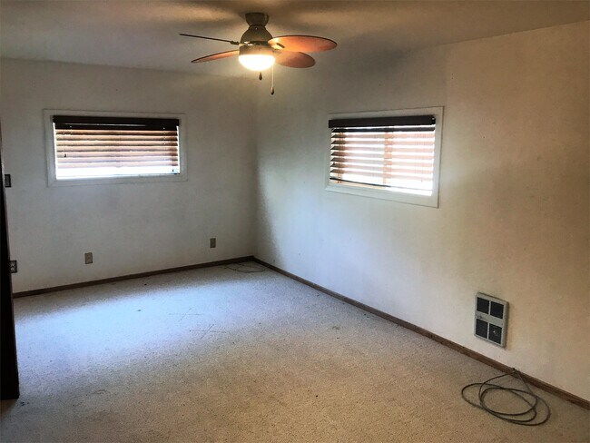 Foto del edificio - 3276 Mid Way Rd