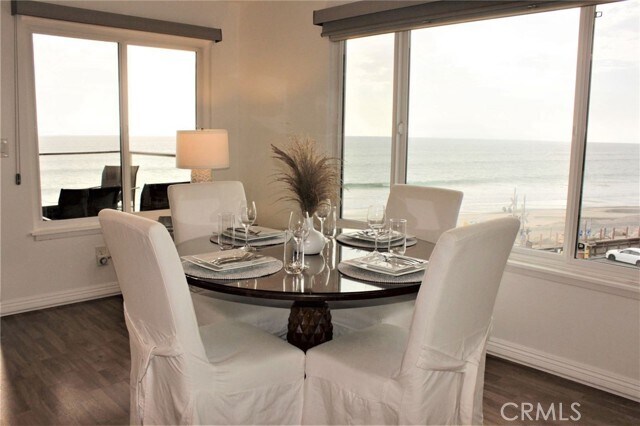 Building Photo - 121 Boca De La Playa