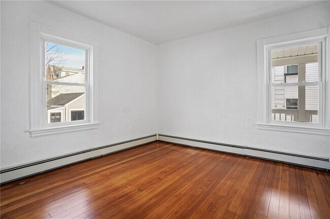 Building Photo - 248 Mauran Ave