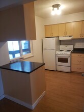 Building Photo - 646 Admirals Rd