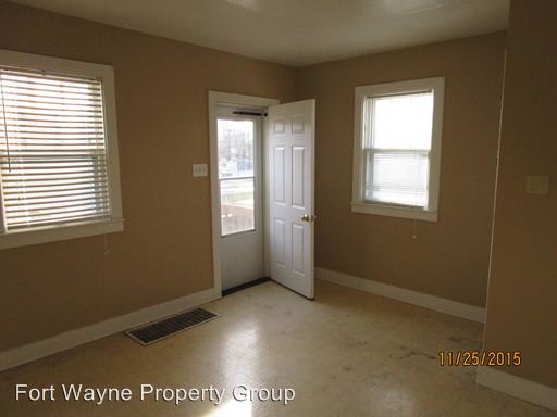 Building Photo - 3812 Eastway Dr