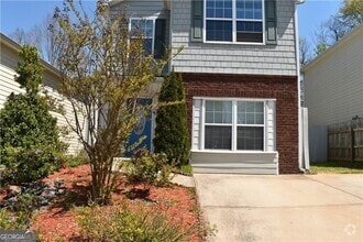 Building Photo - 315 Village Chase