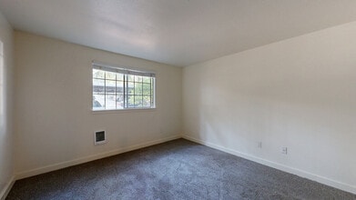 Interior Photo - Hunt Club