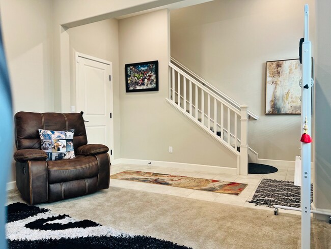 Office space in first floor - 11024 Peyton Way