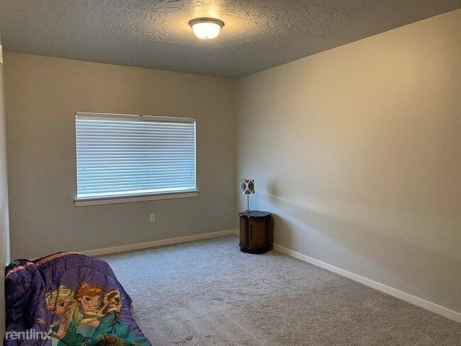 Building Photo - 1 br, 1 bath Apartment - 7107 Enoch Drive