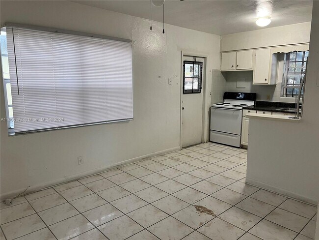 Building Photo - 779 NW 78th St