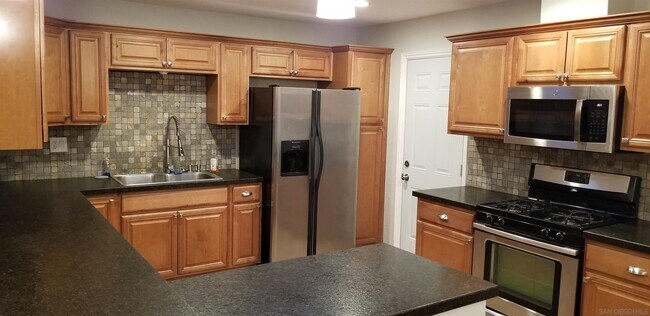 Foto del edificio - 2128 Hanford Dr