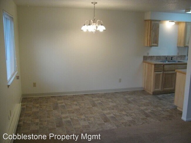Building Photo - 2 br, 1 bath Apartment - 247 E 3rd St