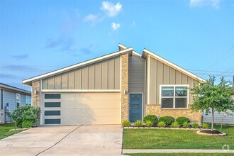 Building Photo - 4613 Tully Dr