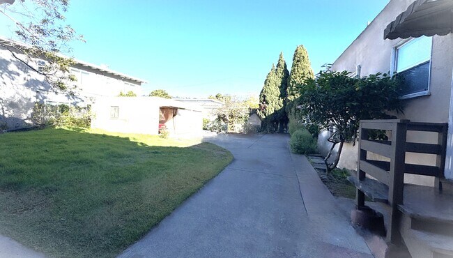 Patio oculto en la parte trasera - 6401 Fairmount Ave