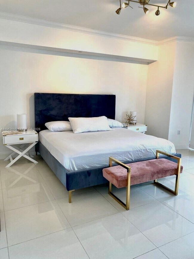 Foto del edificio - 465 Brickell Ave