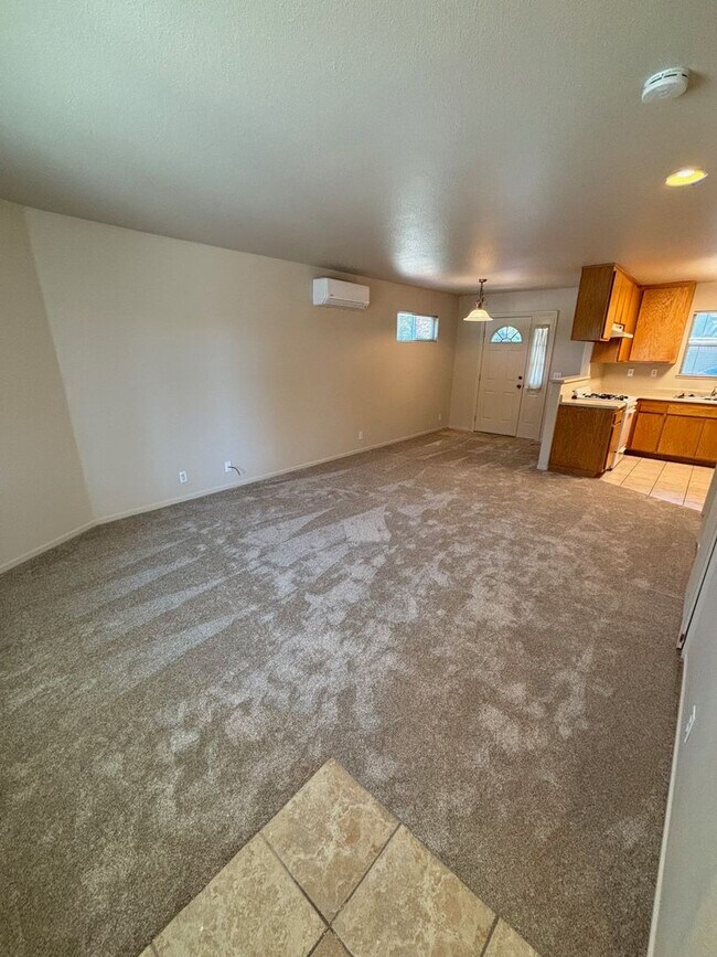 Building Photo - Northeast Santa Rosa 2 Bedroom 1.5 Bathroo...