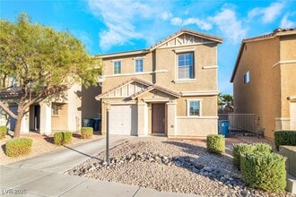 Building Photo - 182 Gilliflower Ave Building Photo - 182 Gilliflower Ave