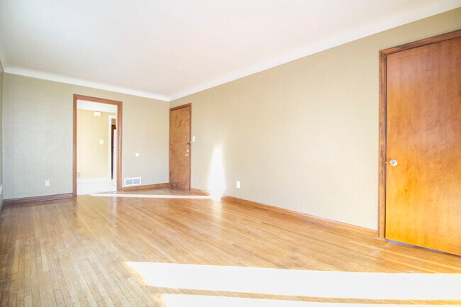 Building Photo - 3941 Torrance Dr