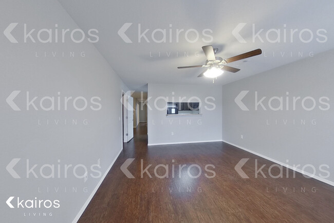 Building Photo - 3893 Thomas St
