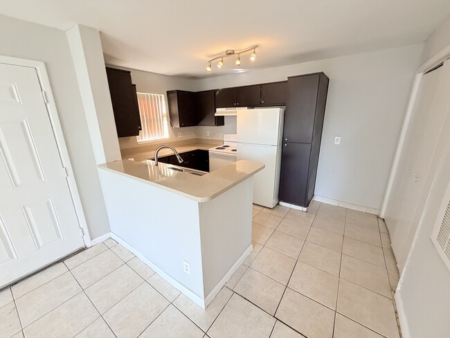 Photo - 4005 NW 87th Ave Townhome