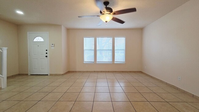 Foto del edificio - 5 Bedroom Beauty!  Far NorthWest SA off Potranco and Loop 1604