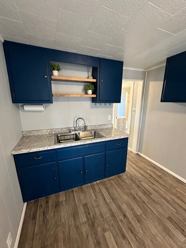 Foto del edificio - 317 E Oakridge Ave