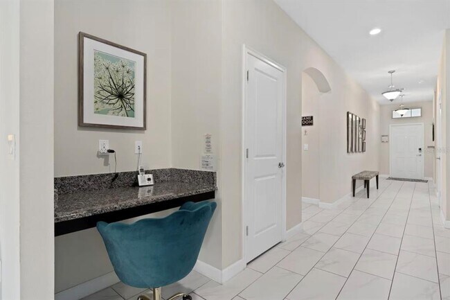 Foto del edificio - 4700 Sleepy Hollow Dr