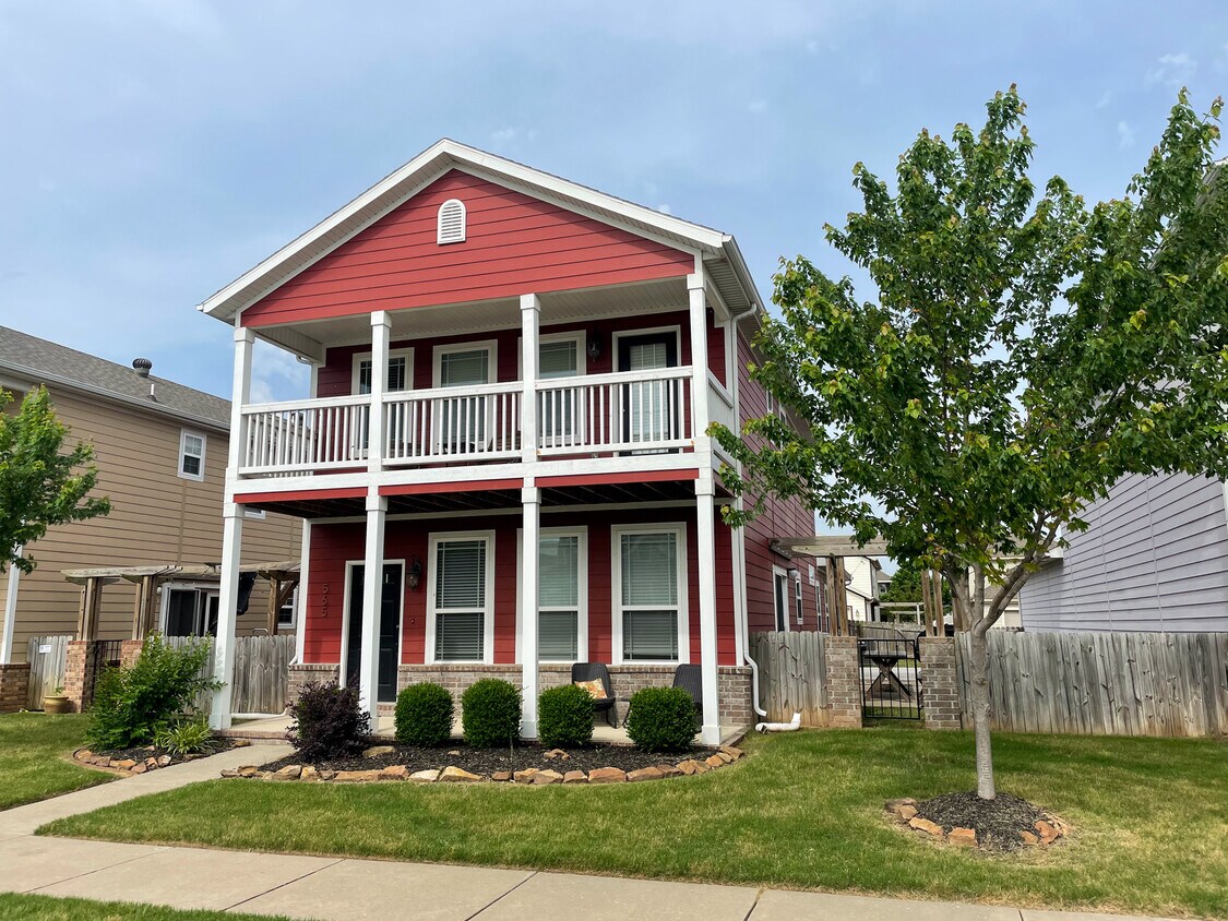 565 N Keats Dr, Fayetteville, AR 72704 House Rental in Fayetteville