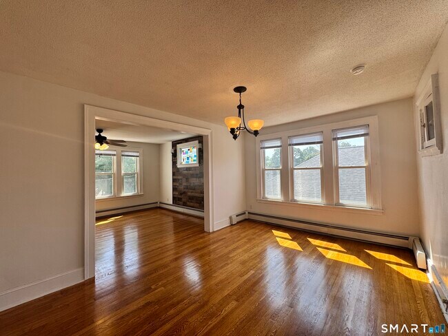 Foto del edificio - 73 Brooklawn St