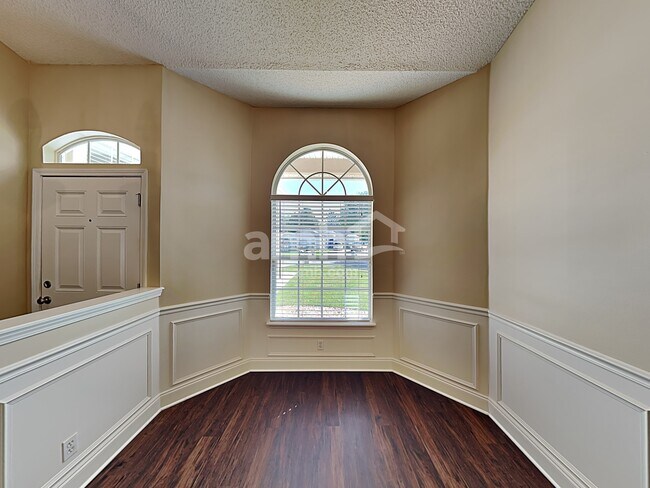 Building Photo - 2895 Majestic Oaks Ln
