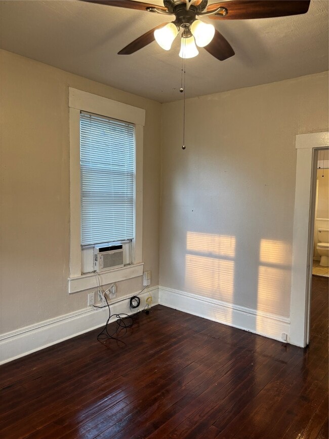 Building Photo - 1320 Alexander St