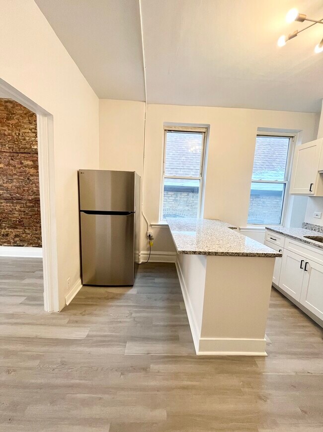 Building Photo - 2512 S Trumbull Ave