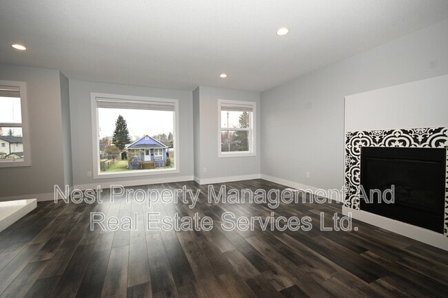 Building Photo - 1680-1688 8 Ave