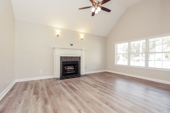 Building Photo - 832 Hammersmith Dr