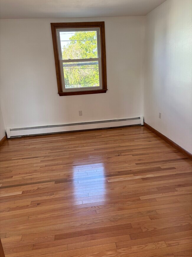 Bedroom-2 - 20 Cass St