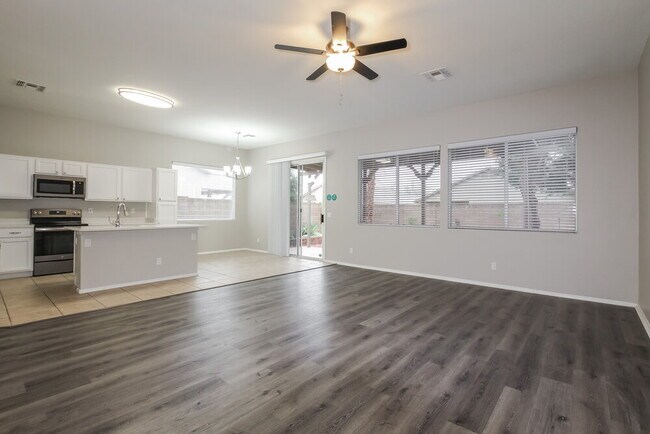 Building Photo - 13587 W Tara Ln