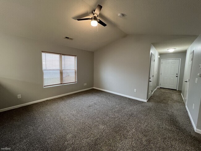 Building Photo - 3 br, 2 bath House - 16 Hillrise Ct