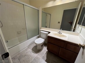 Building Photo - 8901 Clear Blue Dr