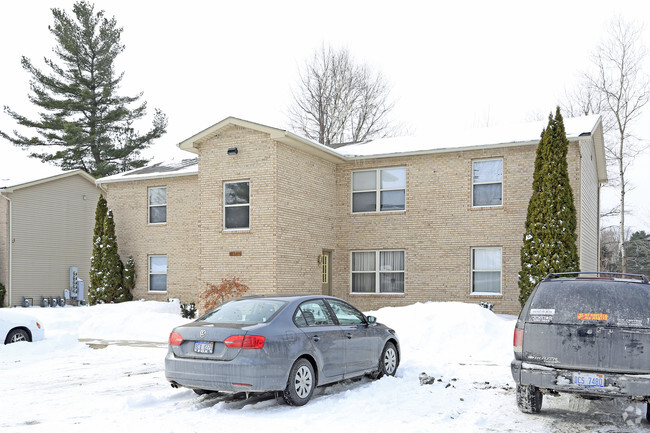 Building Photo - West Water Pines