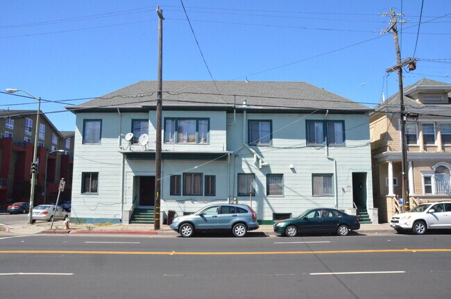 Building Photo - 656 8th St