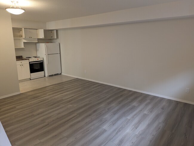 Photo du bâtiment - 5662 Vedder Rd