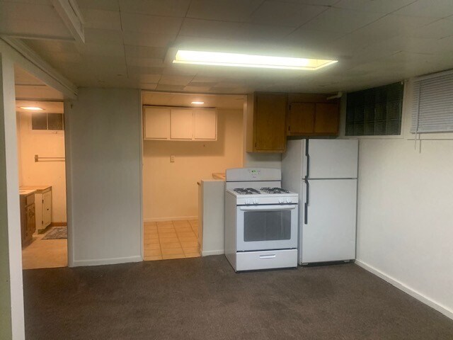 Building Photo - 568 Mankato