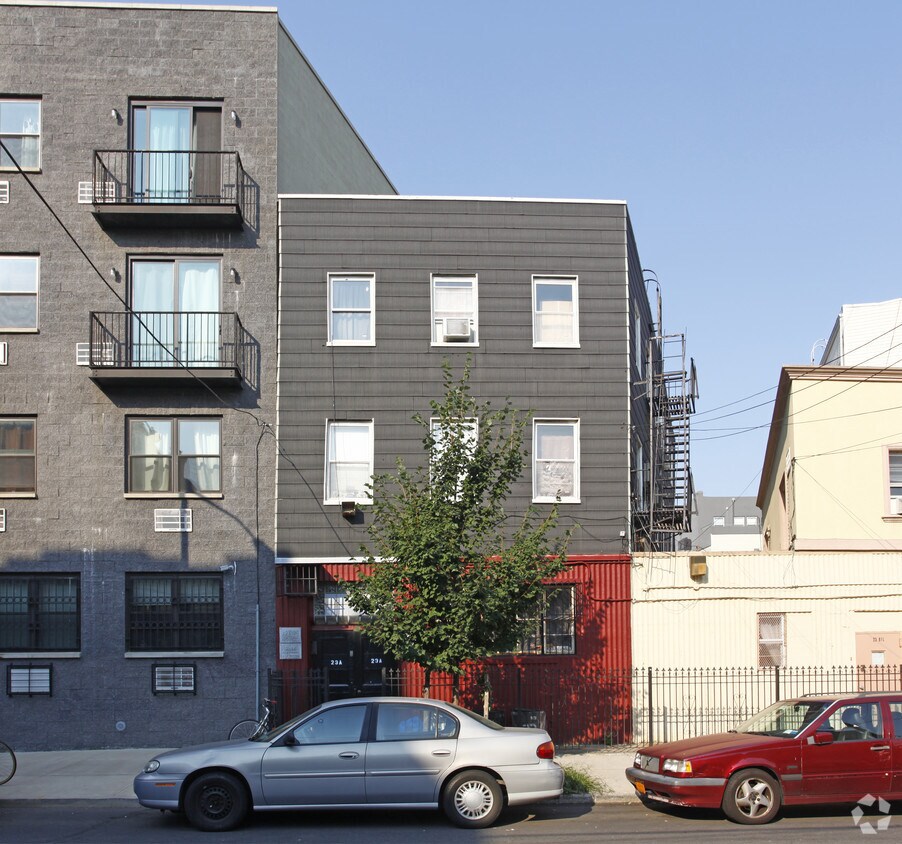 Building Photo - 23A